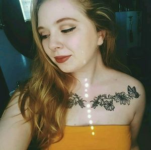 Meet your Posher, Ashley